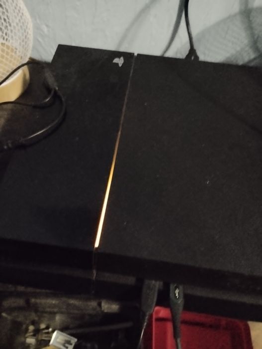 Продам playstation 4