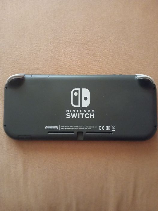 Nintendo Switch Lite z analogami Halla