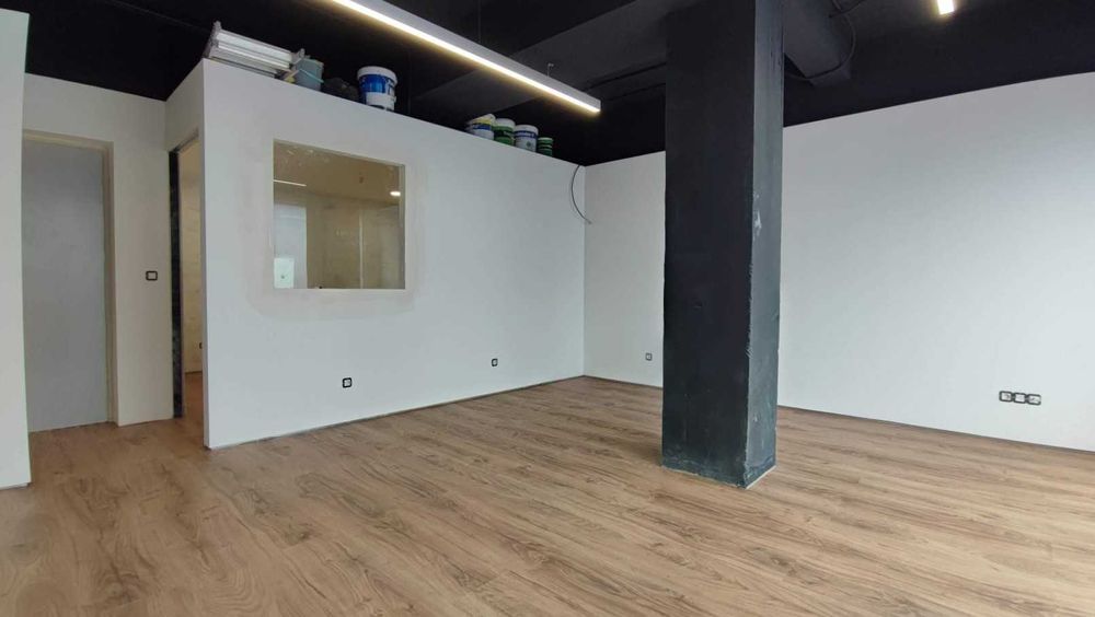 Loja para arrendamento em frente à Internacional Sharing School