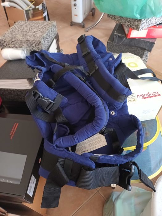 Cadeira, ovo para bebé e porta bebés Manduca