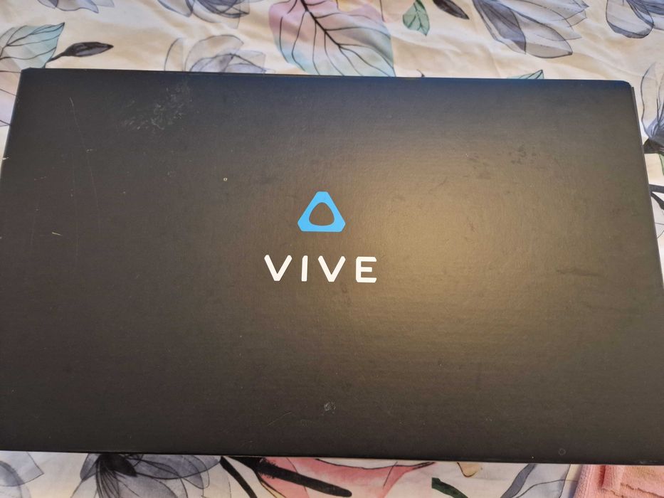 HTC Vive Cosmos Elite VR