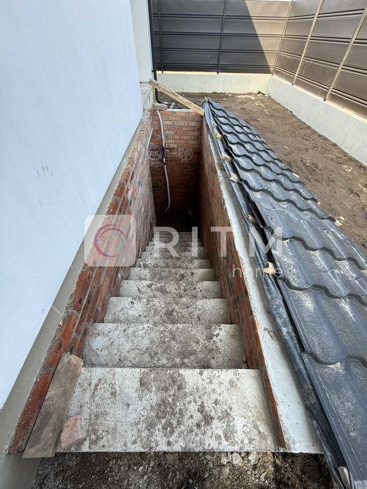 Продаж сучасного будинок біля Луцька!