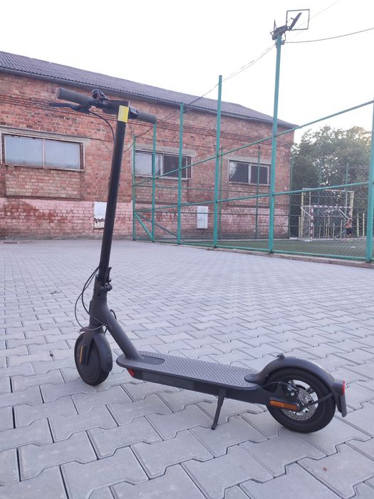 Mi Xiomi Scooter Essential