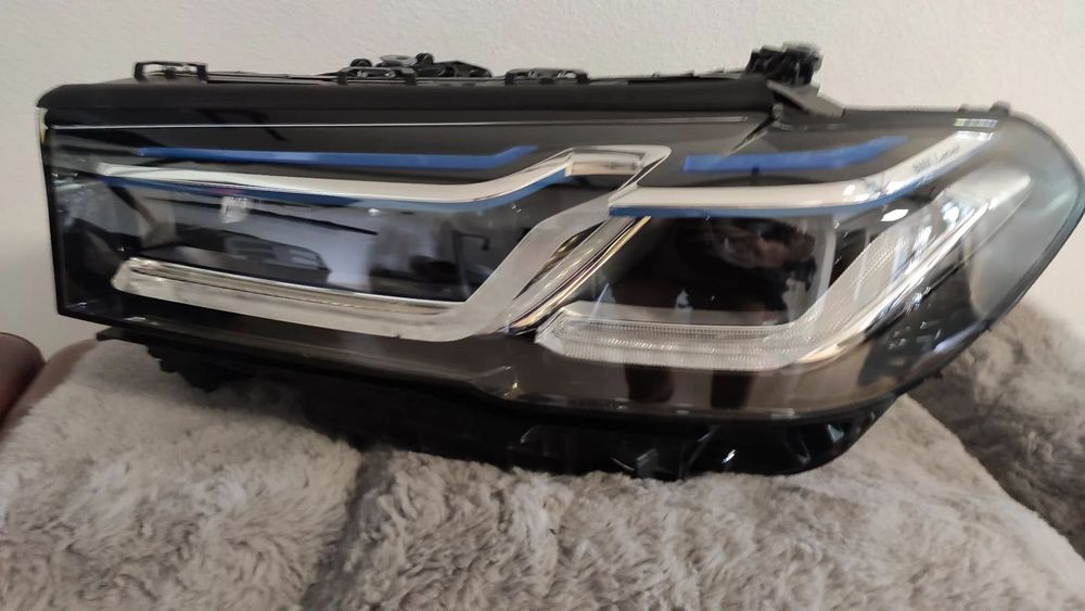 Farol esquerdo Led Laser BMW G30 lci