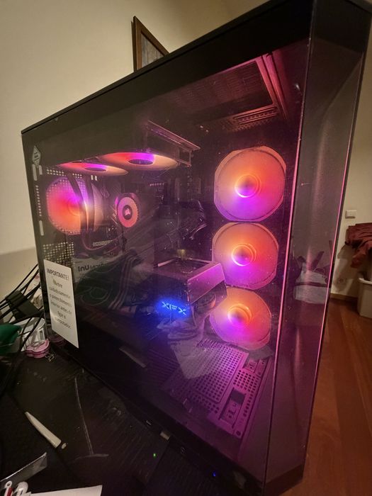 PC Gaming High-End | Ryzen 7 9800X3D | RX 9070 XT 16GB | 32GB DDR5 2TB SSD