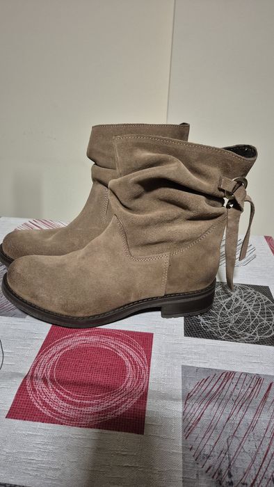 Botas novas bege 38