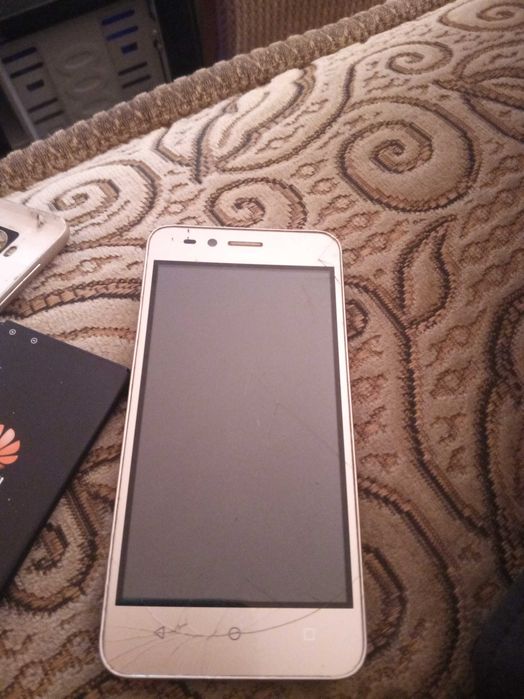 Телефон Huawei lua_u22