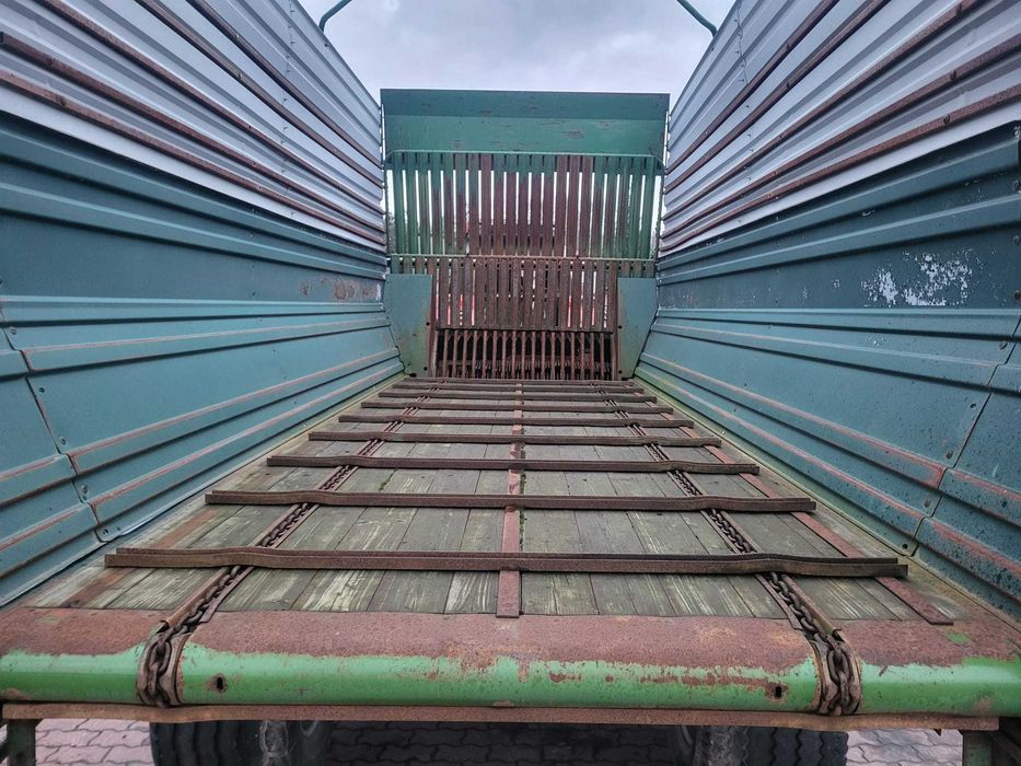 Przyczepa samozbierajaca Krone 16/40 L.