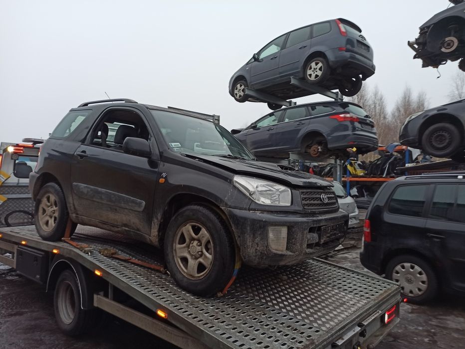 Toyota rav4 2 generacji ll zderzak błotnik części