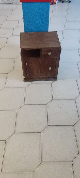 Mesinha de cabeceira