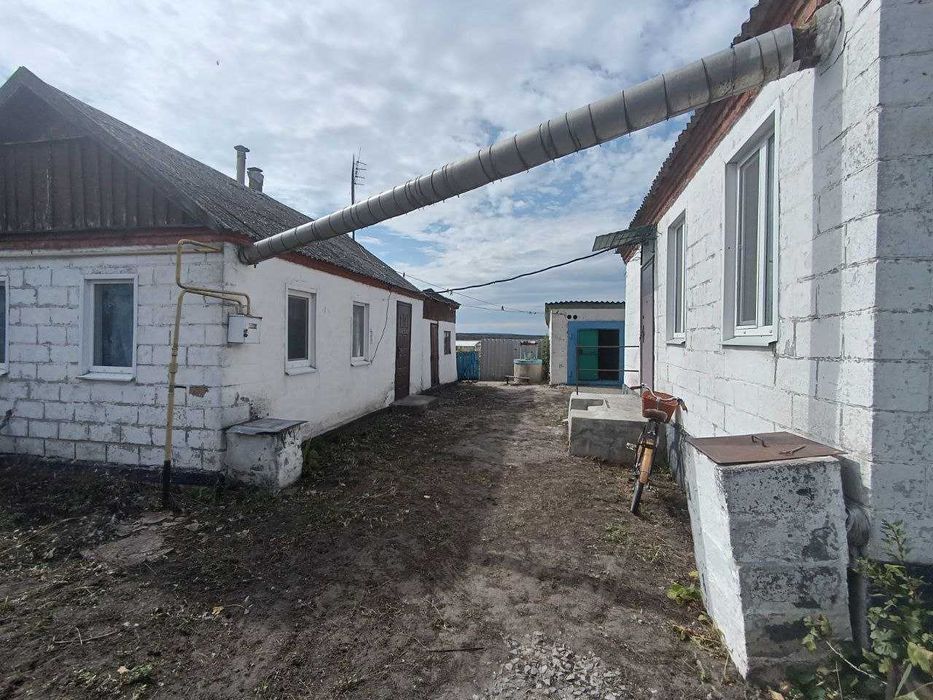 Продам будинок с.Лиман та жила літня кухня 2 кімнати. Змїївський район