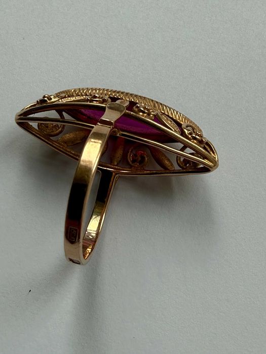 złoty pierścionek p. 583 / 14 karatów, 6,08g, r. 15