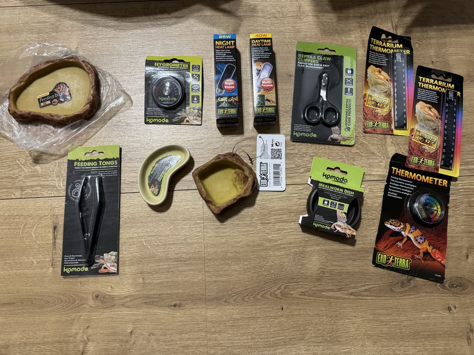 Zestaw do terrarium miseczki , zarowki , termometry