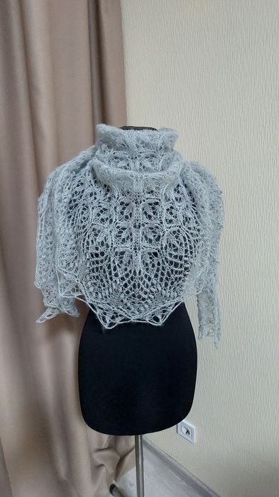 Шаль ручної роботи