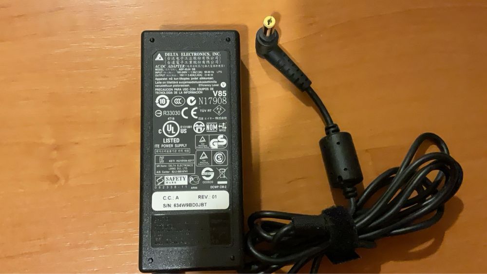 Зарядний пристрій 12v, 19v, 20v, 24v, 32v, 36v