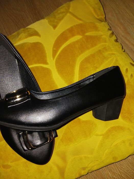 Buty damskie eleganckie 36 nowe