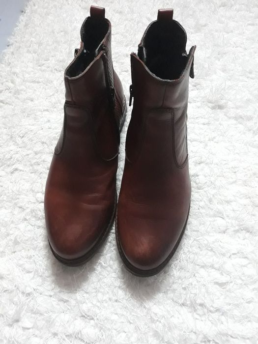 Skórzane trzewiczki damskie TAMARIS.