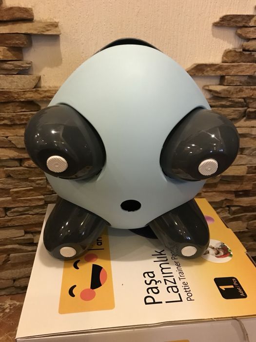 Детский горшок новый на ножках. CM-150 Irak Plastik.