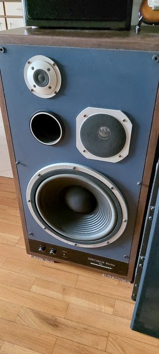 Colunas Marantz P1230