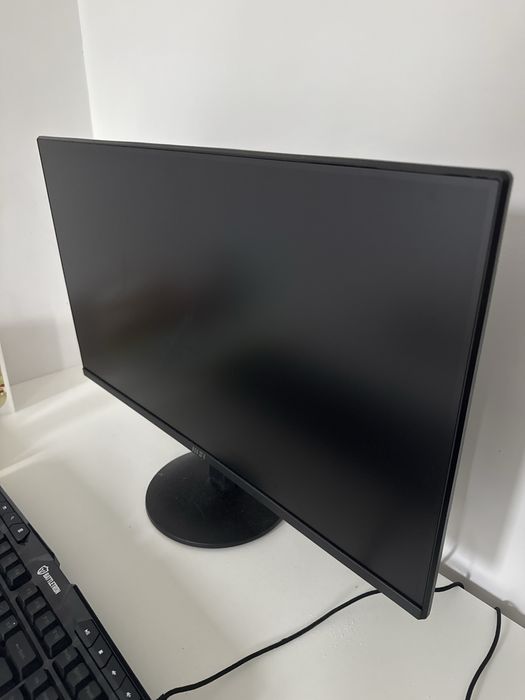 Komputer gamingowy +Monitor Gaming PC intel i5, RX 5700, 1TB SSD, WiFi