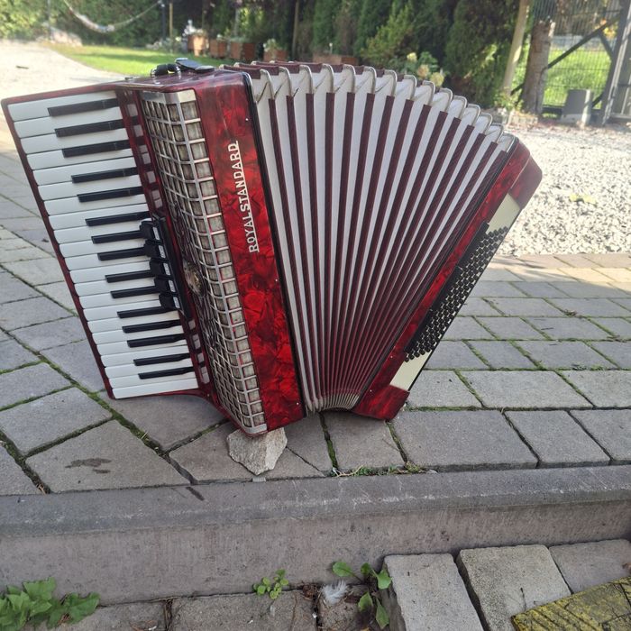 Sprzedam akordeon 96 basów