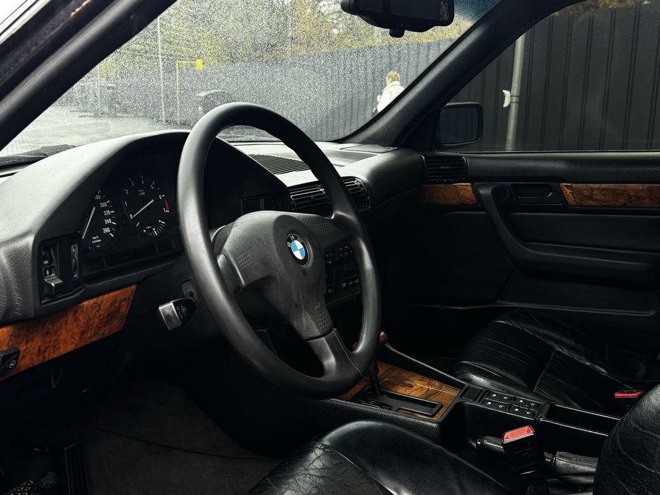 Продам BMW E34 530i