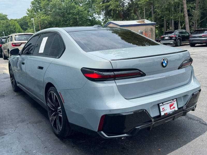 2023 BMW 7 Series 740i