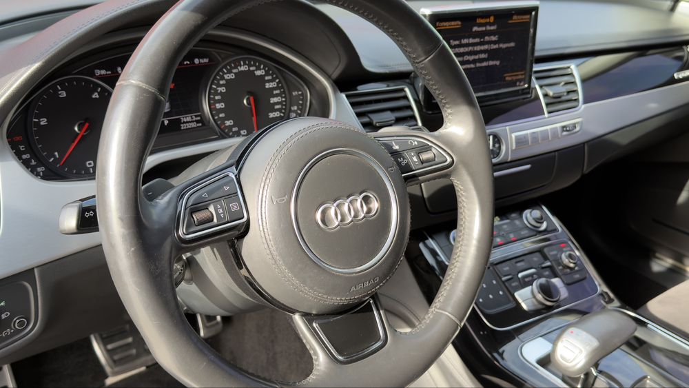 Audi A8D4! 3.0 дизель! Quattro!