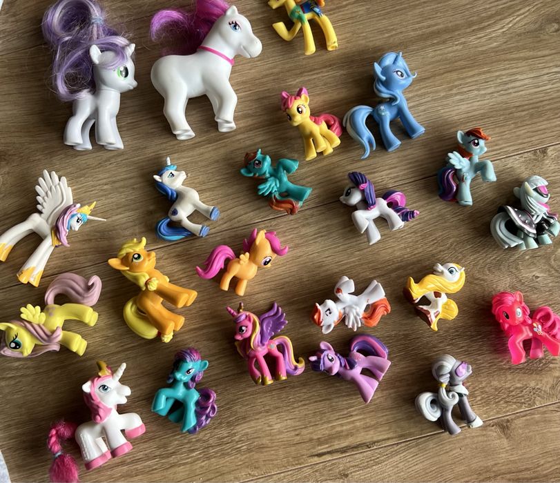 Kucyki Pony koniki plus dodatki zestaw