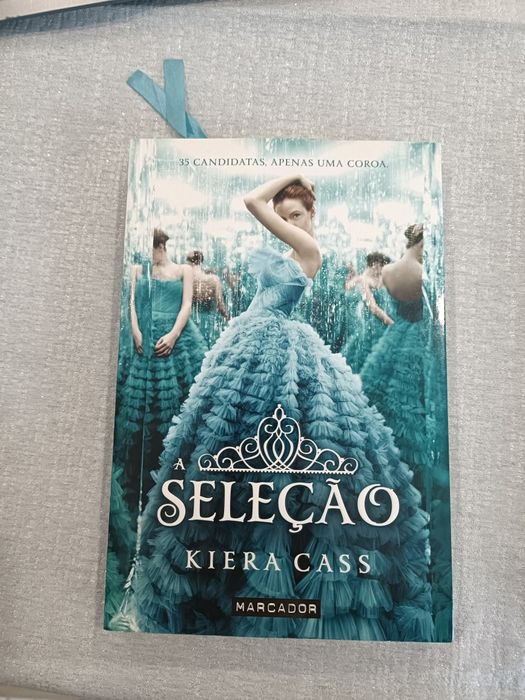 Coleção "A seleção" de Kiera Cass (Volumes 1,3 e 4)