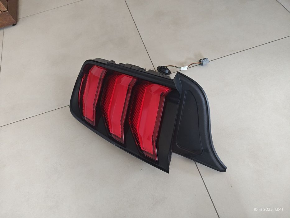 Lampa tylna lewa Ford Mustang, stan bdb. wersja USA