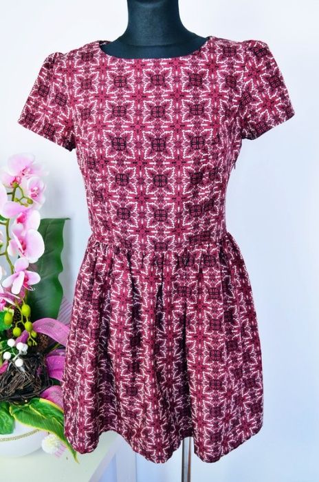 Sukienka wieczorowa we wzory Atmosphere