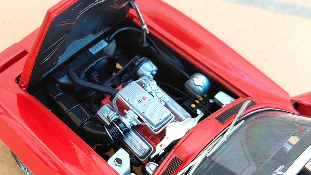 Chevrolet Corvette C2 Stingray Convertible AutoArt 1/18