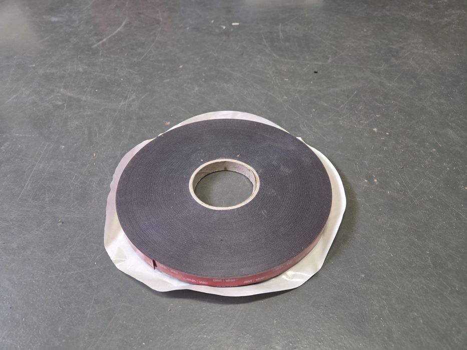 Taśma dwustronna 3M VHB 5952F 16 mm 33 m