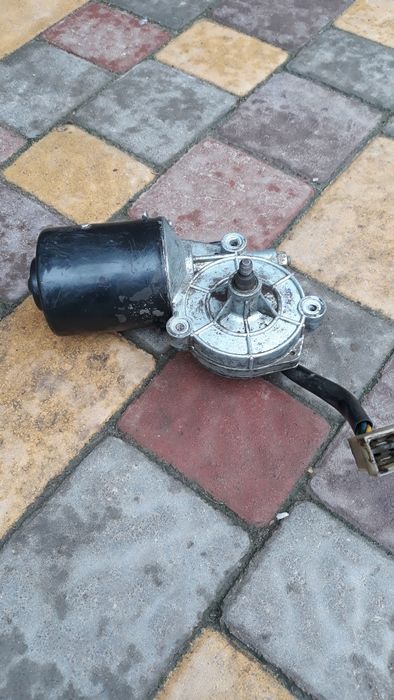 Моторчик стеклоочистітеля Mercedes