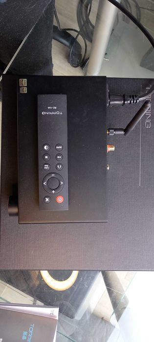 Topping E70V Velvet DAC com comando remoto