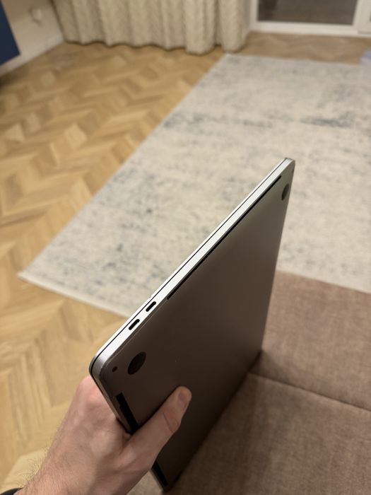 Macbook pro 15 2018 / 2019 i7 / 16gb / 512gb/ Radeon Pro 4 ГБ 92% АКБ