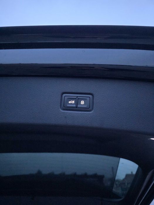 AUDI Q7 2018 року