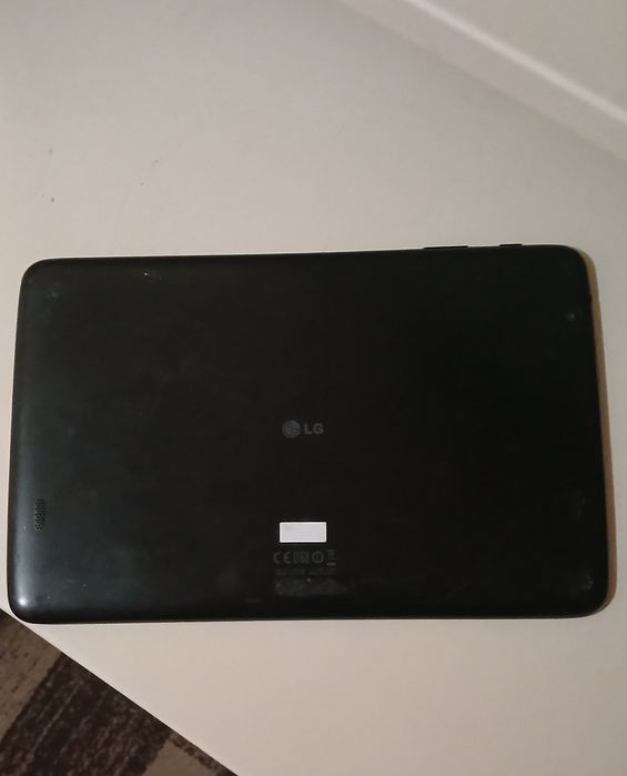 Планшет LG-V700 .