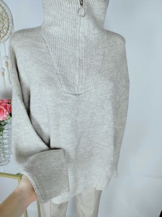 Damski beżowy ciepły sweter w rozmiarze L 40