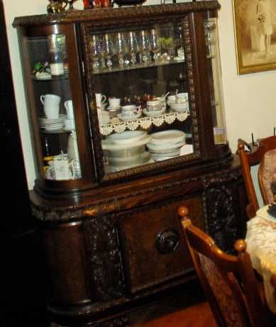 Kredens neorenesansowy