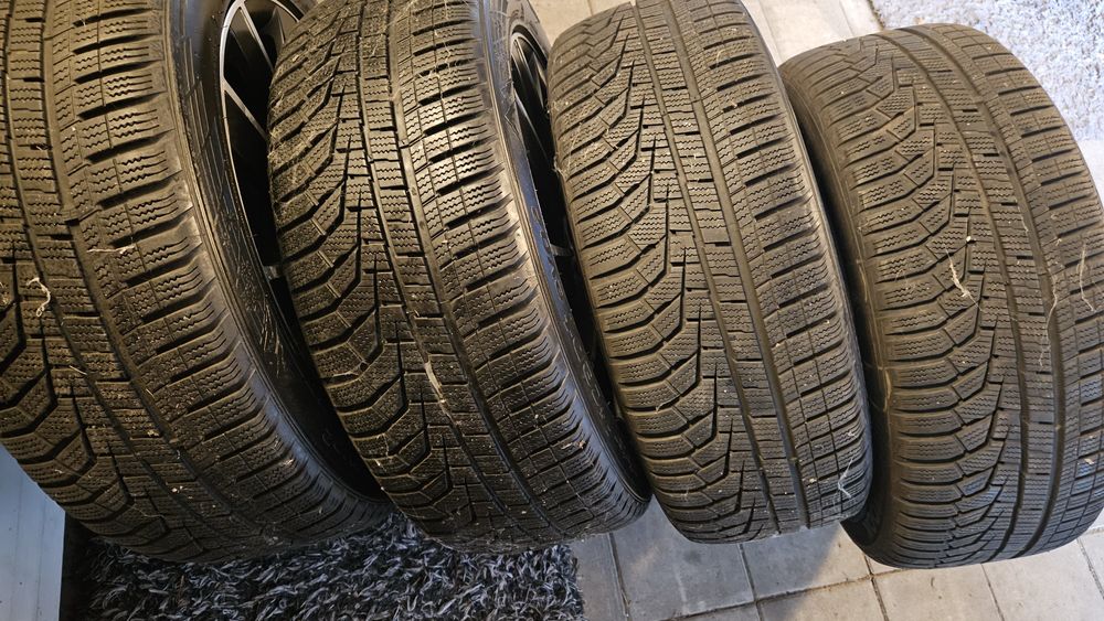 Koła zimowe  Skoda Superb 3 5x112 215/55 R17 Hankook