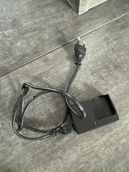 Sony cyber shot 12.1 mega pixels dsc w210 steady shot aparat