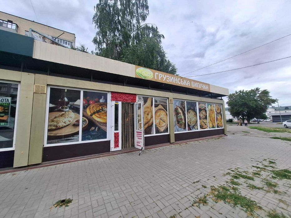 60м2 біля залізничного вокзалу на фасаді