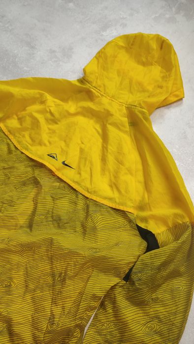 Чоловіча вітровка Nike Windrunner Trail Jacket (Speed Yellow)