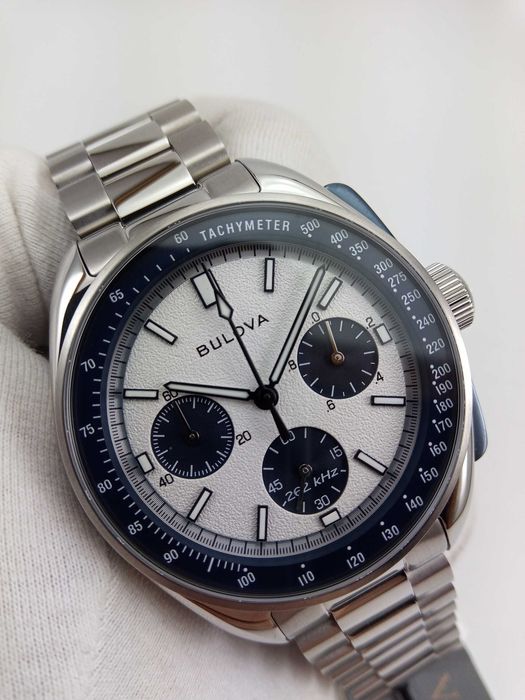 Спецсерия BULOVA Lunar Pilot 98K112 - суперточные мужские часы, частота колебаний 262 кГц