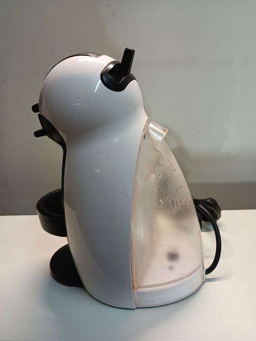 Máquina Café Krups Dolce Gusto Branca.
Sistema de cápsulas.
Alavanca p