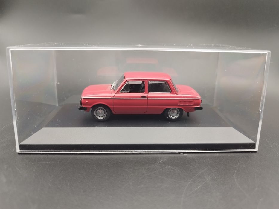 1:43 DeAgostini ZAZ 968M Zaporożec gablotka zastępcza