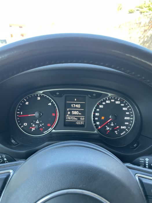 Audi A1 TDI sportback com inspeçao e revisao