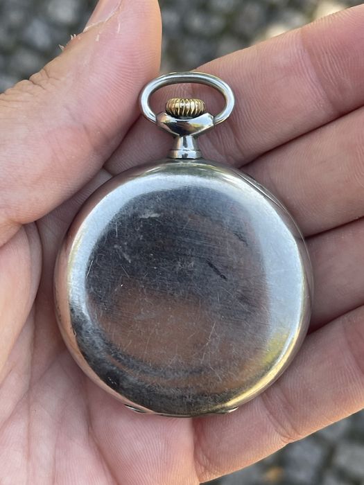 Omega de bolso em exelente estado